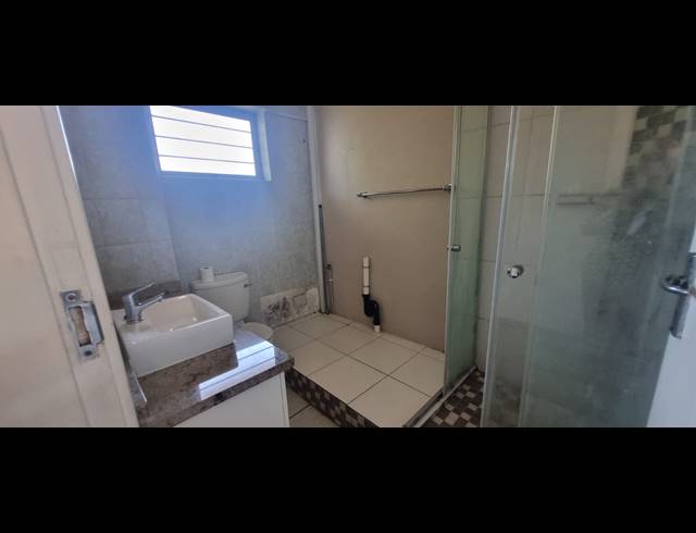 1.5 BEDROOM FLAT FOR SALE IN GLENWOOD